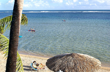 �z�e���O�̊C�A�Ƒ����s�A�t�B�W�[�A�A�E�g���K�[�A�}�i���A�z�e���A�C�O�z�e���A�l���s�A�I�����C���\��A�쑾���m�A�r�[�`���]�[�g