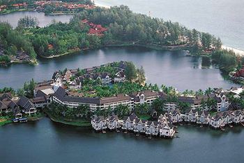 �Ƒ����s�A�C�O�ւ̉Ƒ����s�A�v�[�P�b�g�A�V�F���g���E���O�[�i�E�r�[�`�A�C�O�z�e���A�l���s�A�I�����C���\��A�r�[�`���]�[�g�A�ċx�݁A�p�g���r�[�`,�S�i