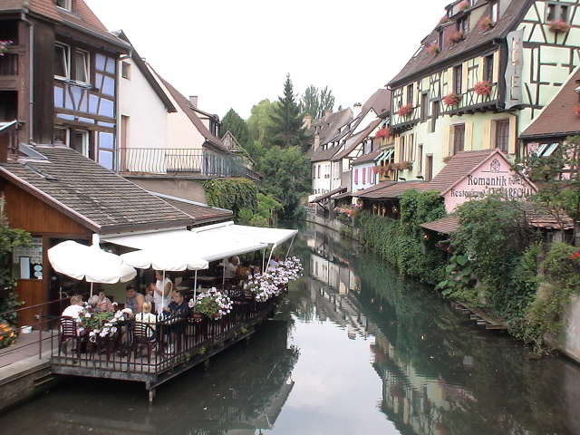 �R���}�[���A�ċx�݁A�Ƒ����s�A�X�C�X�A�p���A�X�g���X�u�[���A�R���}�[���A�A���U�X�A�c�F���}�b�g�A�A���v�X�A�n�C�L���O�A�����^�J�[�A���[���b�p