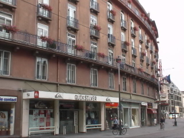 �z�e���A�ċx�݁A�Ƒ����s�A�X�C�X�A�p���A�X�g���X�u�[���A�R���}�[���A�A���U�X�A�c�F���}�b�g�A�A���v�X�A�n�C�L���O�A�����^�J�[�A���[���b�p