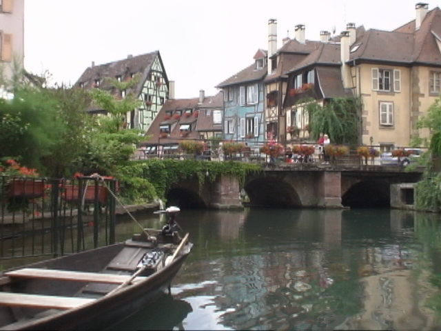 �S���h���A�ċx�݁A�Ƒ����s�A�X�C�X�A�p���A�X�g���X�u�[���A�R���}�[���A�A���U�X�A�c�F���}�b�g�A�A���v�X�A�n�C�L���O�A�����^�J�[�A���[���b�p