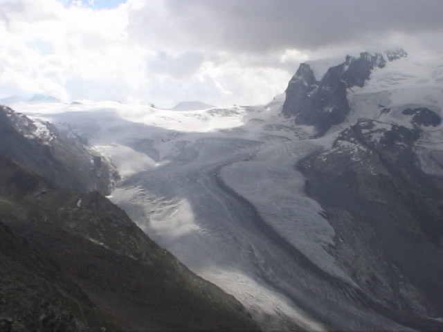 �S���i�[�O���[�g�A�ċx�݁A�Ƒ����s�A�X�C�X�A�p���A�X�g���X�u�[���A�R���}�[���A�A���U�X�A�c�F���}�b�g�A�A���v�X�A�n�C�L���O�A�����^�J�[�A���[���b�p"�A�S���i�[�O���[�g�A�X�l�K�A�N���C���E�}�b�^�[�z�����A�}�b�^�[�z����